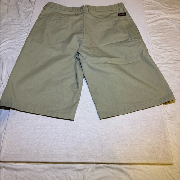 Dickies Men's Khaki Flat Front Shorts - Picture 3 of 5